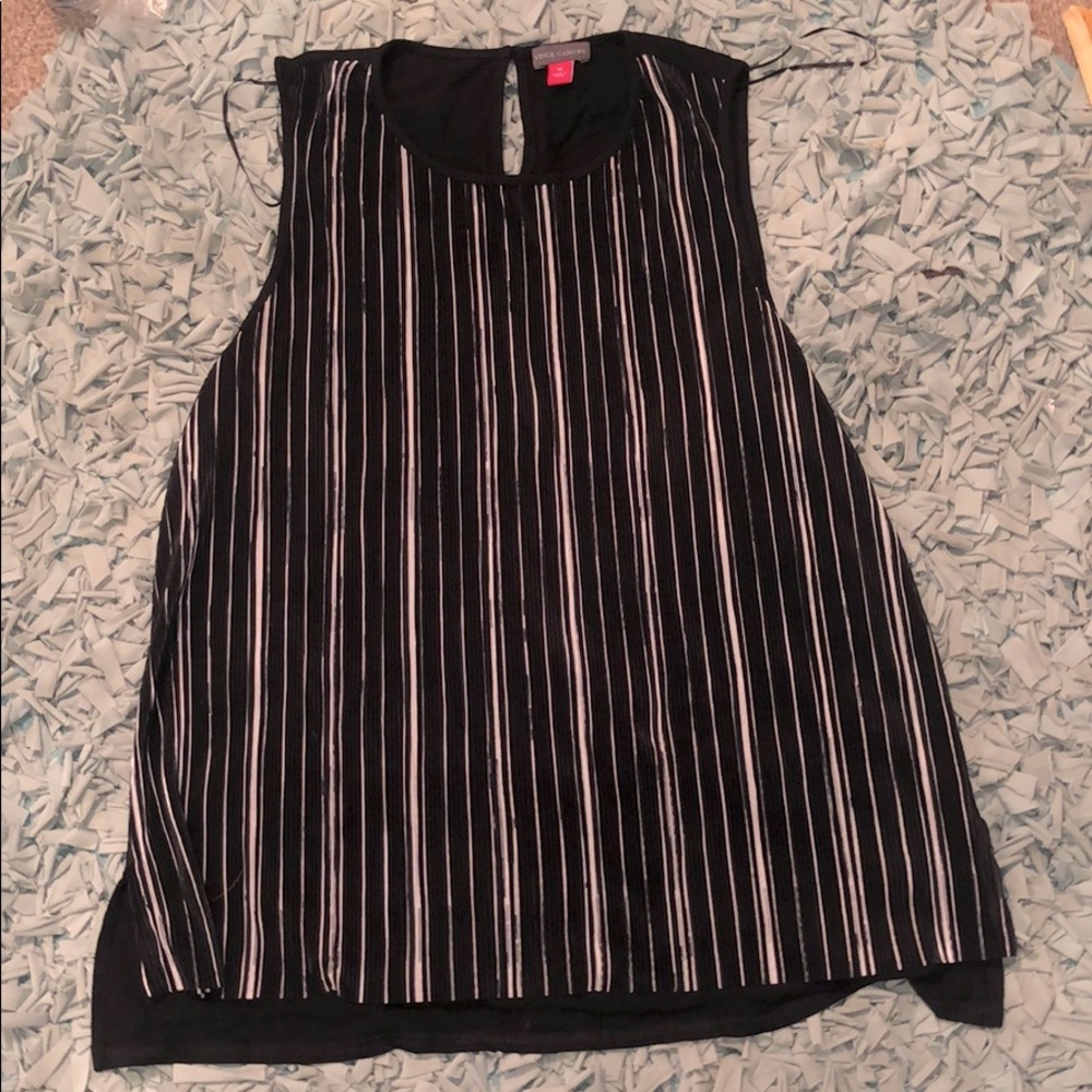 Vince Camuto black and white top